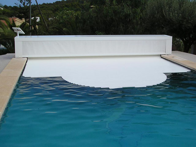 Cobertor de protección, para piscina Coinpol modelo Diana 1.